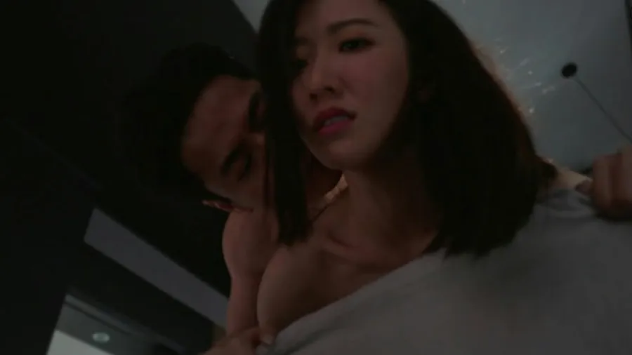 《金式森林》羅子溢何依婷床戲激吻 依婷封前輩床戲專業戶  感激老公冇詐型的封面圖片