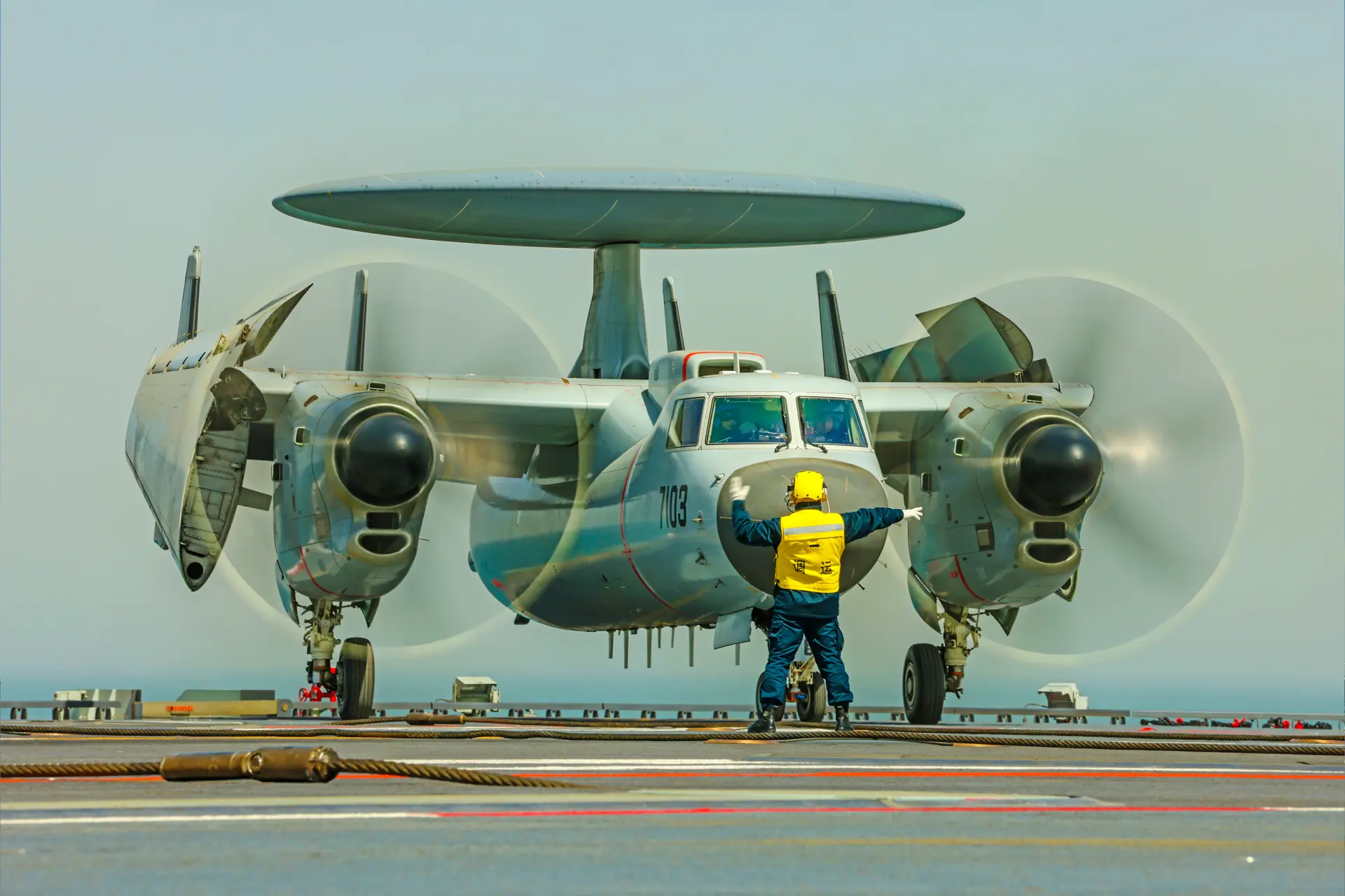 空警-600還保留著螺旋槳的設計是因為螺旋槳飛機適應性強，低速性能比噴氣式飛機要強。(圖：新華社)