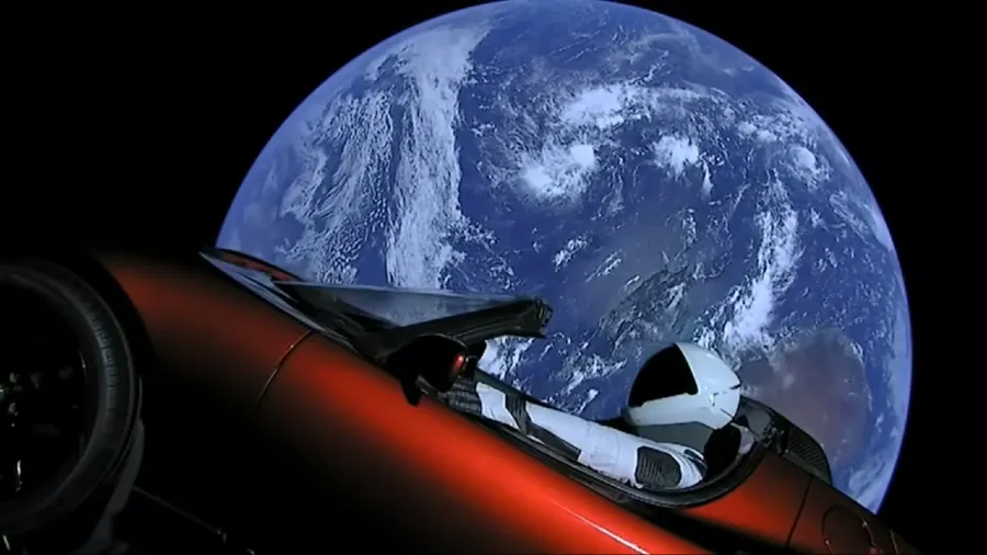 Tesla飛天超跑真的來了？第二代Roadster10月登場搭SpaceX火箭套件的封面圖片
