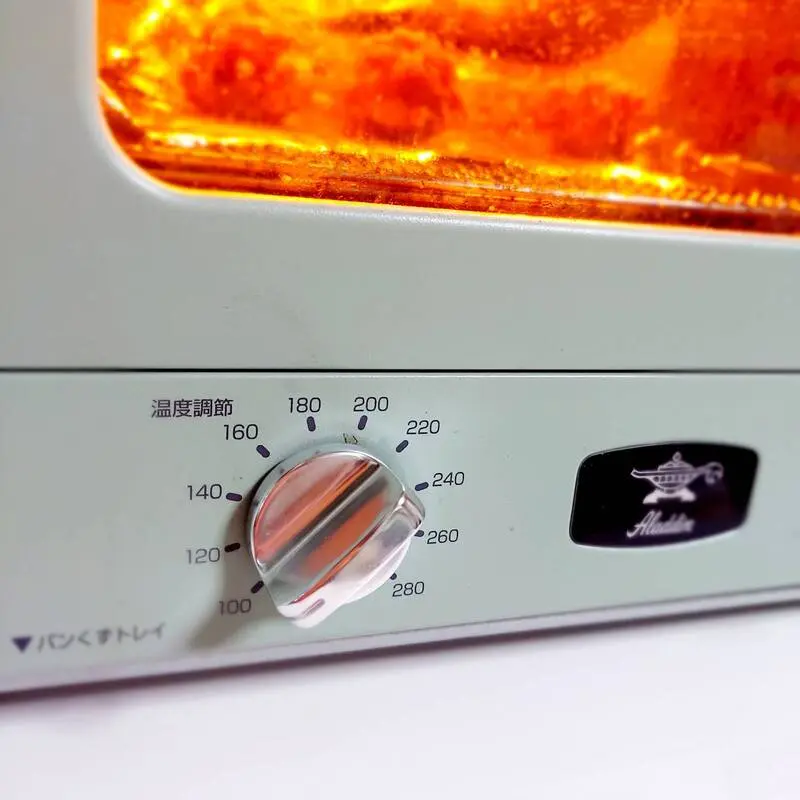 日本媽媽烤箱加熱食物時，被6歲孩子問起曾祖父火化溫度，貼文引千萬人關注。（來源：hGGvJf2U2mZ6Cn6@X）