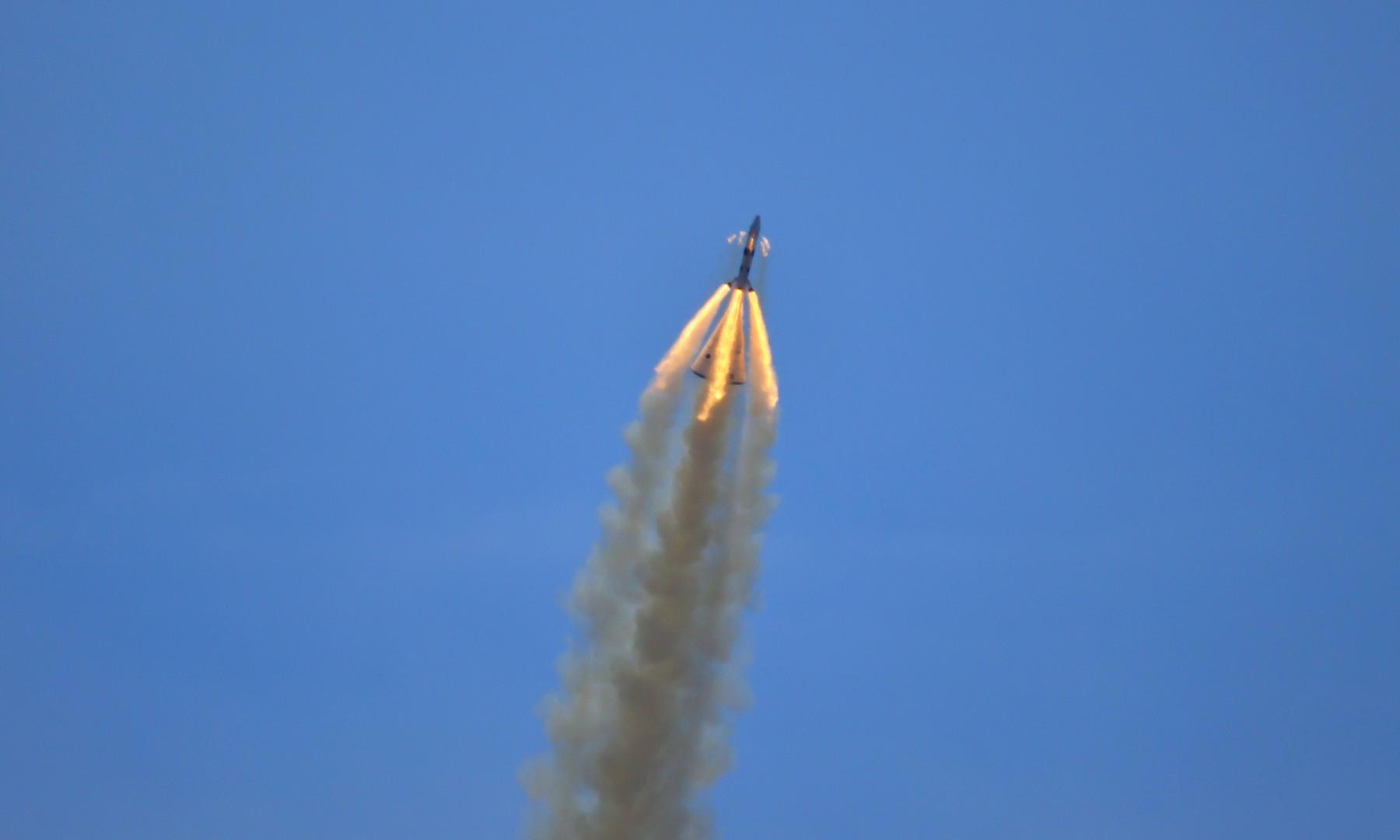 17日，中國成功組織實施夢舟載人太空船零高度逃逸飛行試驗。（新華社）