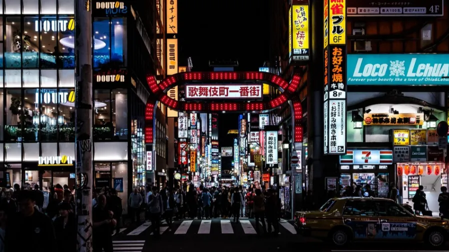 日本19歲少女遭男友逼賣身，高額月收為何讓她甘願沈淪？ - 