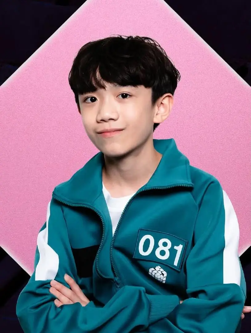 這位在遊戲中流露真性情的少年,創作之路始於 11 歲。2023 年 10 月,就讀小學的 Jacky 偷偷開設 IG 帳號,自學拍攝剪輯短片,首條作品集合「我要食魚翅」等 5 個香港人熟悉的迷因。(圖:視頻翻攝)