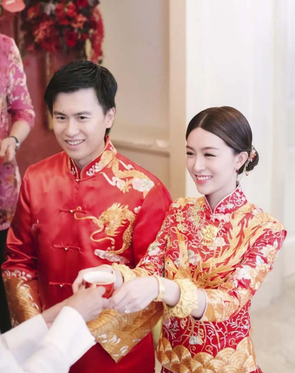 老公吳啟楠的背景同樣引人關注。這位潮汕富豪家族成員，不僅是黑石集團投資總監，更曾與前財爺梁錦松合作創辦醫療公司，身家起碼過億。(圖：janice_man@IG)