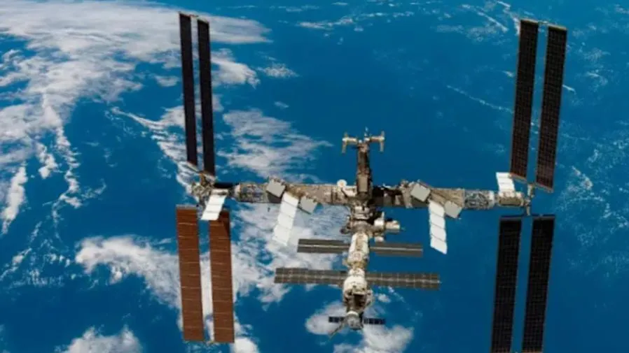 美俄計劃讓「國際太空站」2028年「可控離軌銷毁」的封面圖片