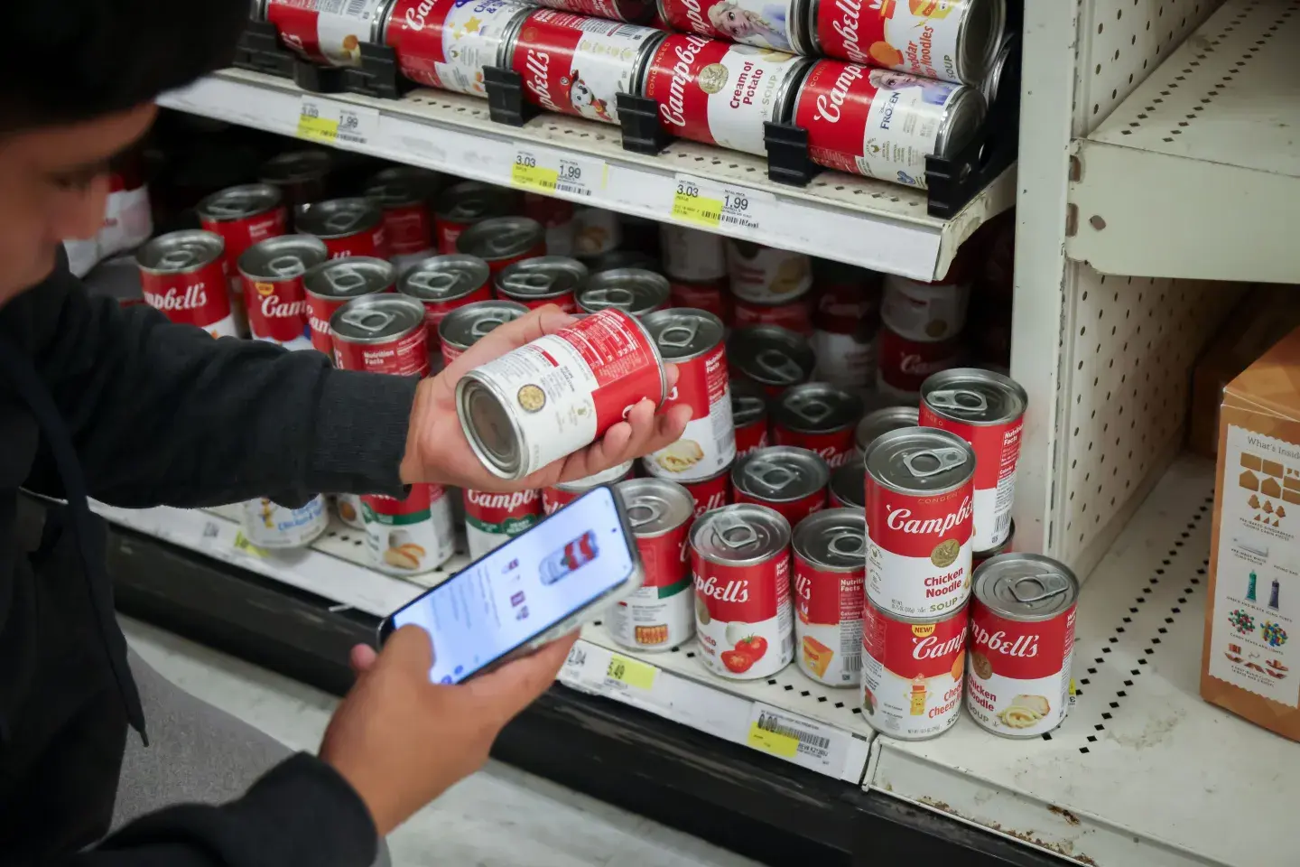 美國中低收入家庭一直是金寶湯的主要客群，作為公司高層，Bally公開將產品稱為「窮人食品」，無疑是對核心消費群體的直接冒犯，這種形象傷害甚至比食品安全問題更為深刻。(圖：網絡截圖)