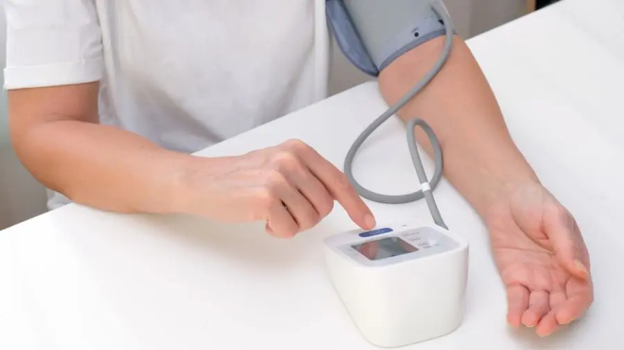 運動進行的時候應該規律性的監測心跳、呼吸和血壓