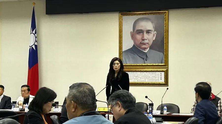藍白選舉合作協議正式生效 鄭麗文稱奠 2028 政黨輪替基石的封面圖片