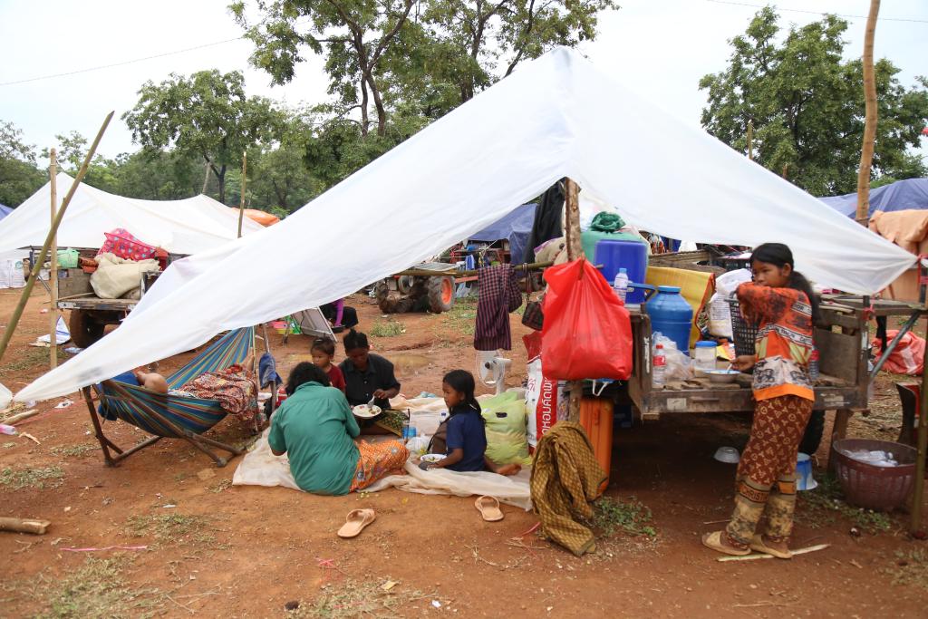 　這是7月26日拍攝的柬埔寨奧多棉吉省的一處邊境撤離人員安置場所。新華社發（紹庫特攝）