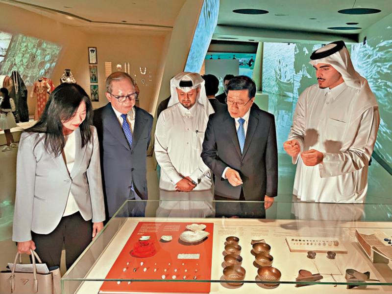 特首李家超上月率領包括內地企業在內的商界代表團訪問卡塔爾和科威特，開拓新市場。(政府新聞處)