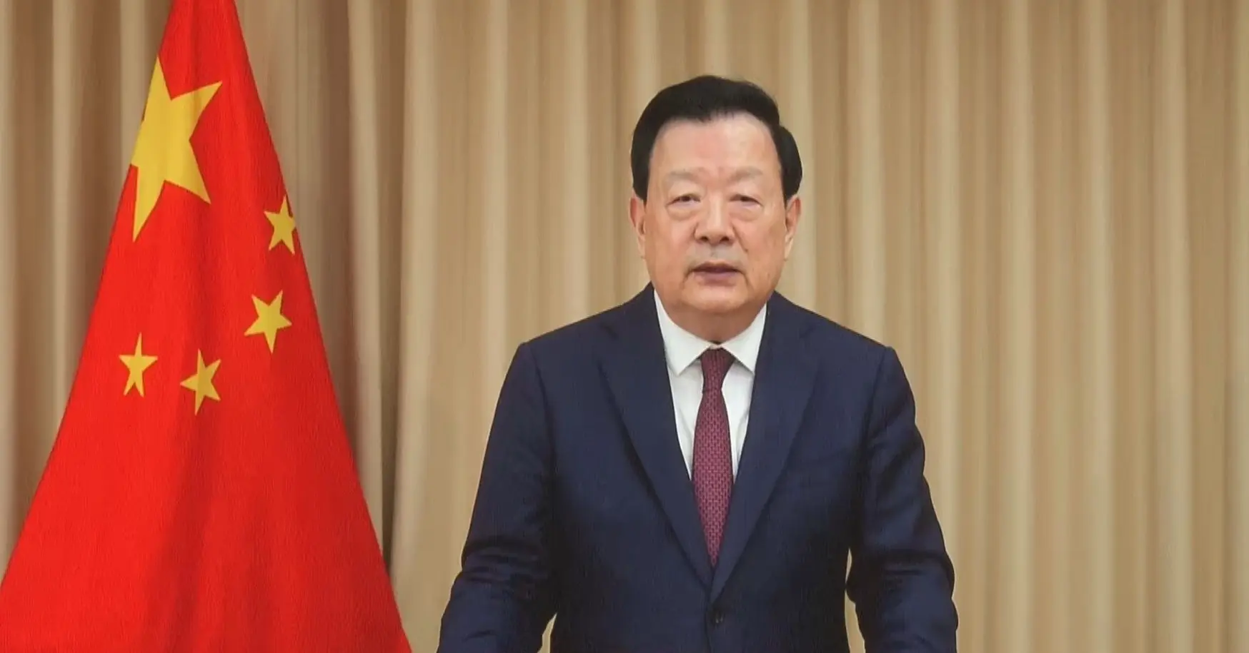 夏寶龍主任這句擲地有聲的論斷，道出了香港由亂到治、由治及興的內在邏輯。 香港回歸以來的實踐反覆證明，安全是香港繁榮穩定的基石，須臾不可離。(圖：視頻截圖) 