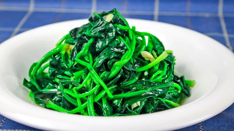 只要焯對水，菠菜瞬間從「澀口菜」變「下飯王」的封面圖片