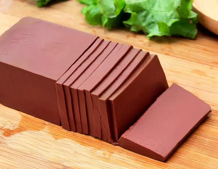 很多人都聽過「吃血補血」的說法，也常困惑這三種血到底有什麼差別，該怎麼選才合適？（示意圖來源：@小紅書）