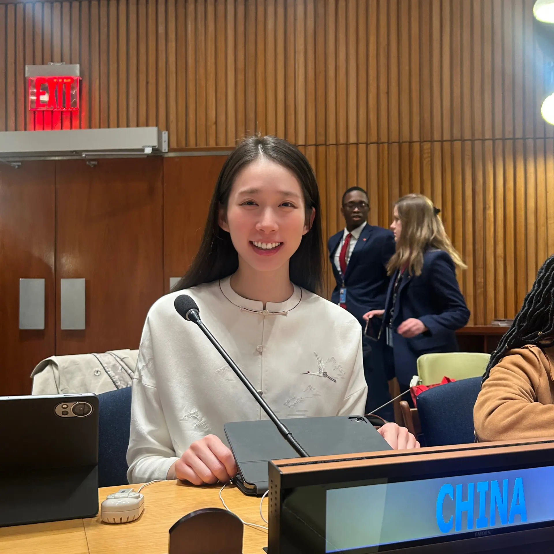 具高知名度的江旻憓曾考慮出選新界北地區直選，但因小時候隨家人移居加拿大、持有外國居留權，不符合參戰地區直選的資格，且短期內難以放棄外國居留權，最終決定轉戰功能組別。(圖：Vivian Kong 江旻憓)