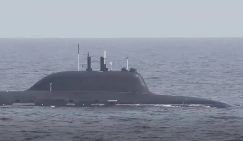 俄羅斯海軍最新服役的「亞森-M」級（Yasen-M）多用途攻擊核潛艦「阿爾漢格爾斯克號」（Arkhangelsk）。（圖取自俄羅斯國防部）