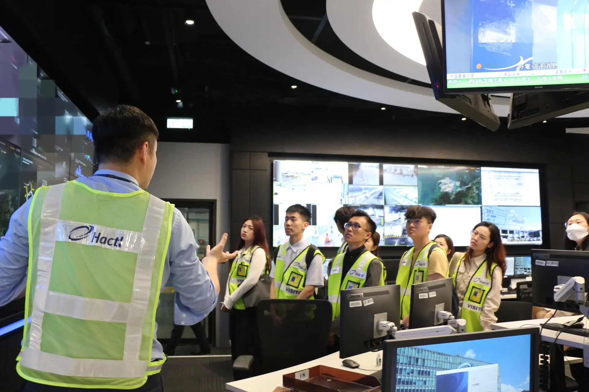 Hactl的可持續發展戰略涵蓋了環境保護、社會責任和公司治理三大支柱。 其中，對教育的投入和對行業未來人才的培養，構成了其社會責任的重要組成部分。(圖：Hactl@FB)