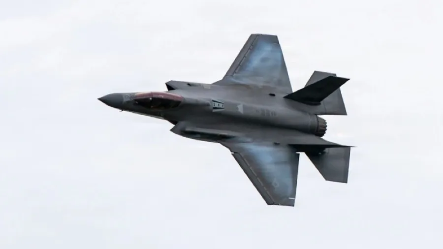AN/APG-85雷達延誤，美陸戰隊接收6架裝配重塊無雷達F-35B戰機的封面圖片
