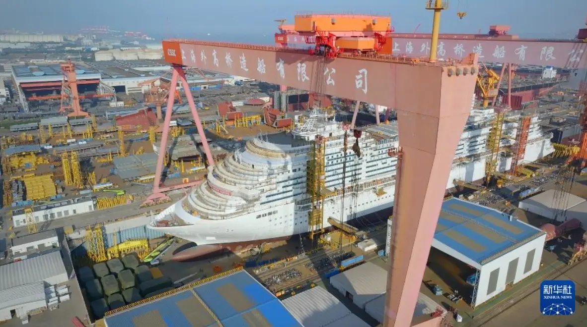 在上海外高橋造船有限公司建造的大型郵輪（2022年12月20日攝）。新華社