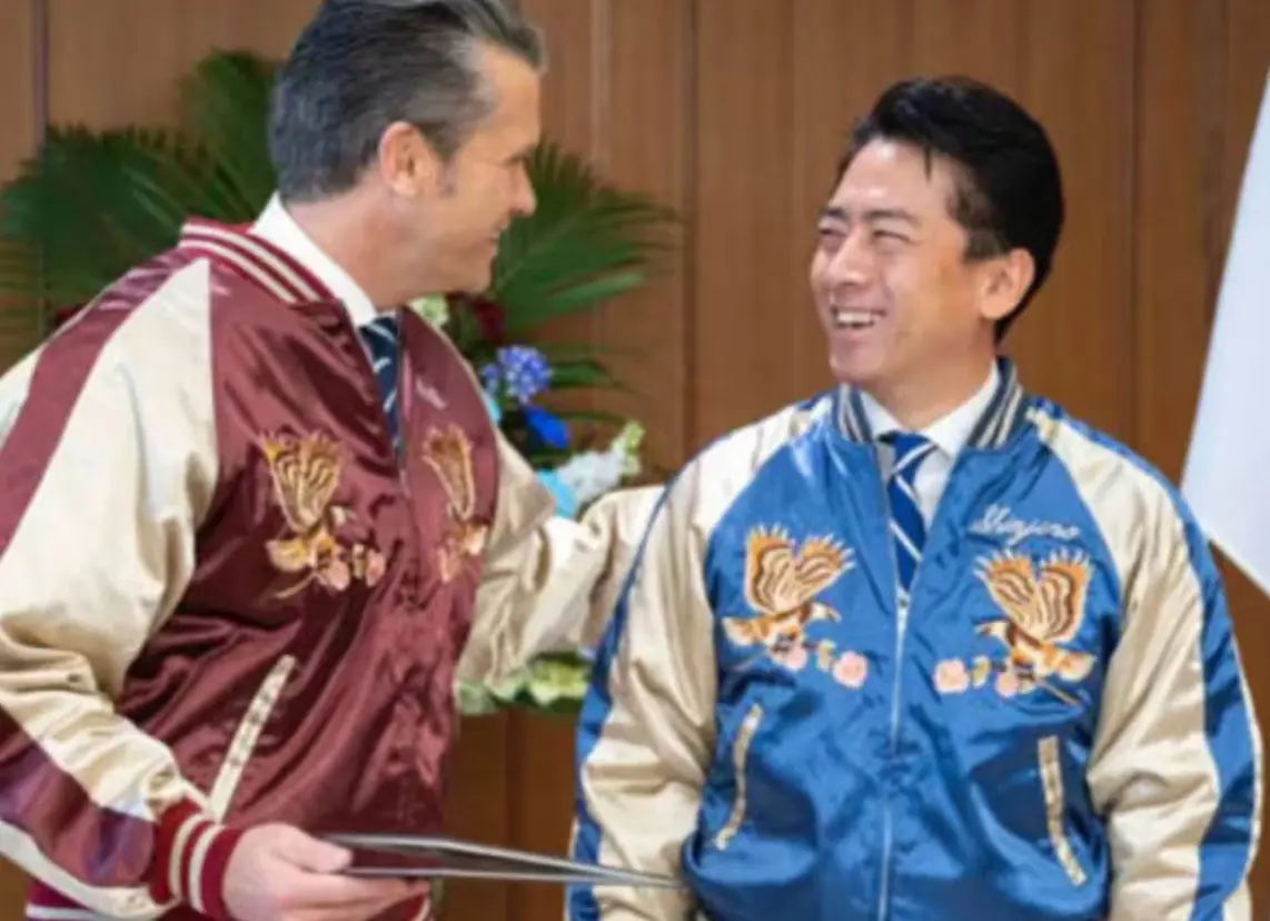 今年10月，小泉接待來訪的美國「戰爭部長」赫格塞思 共同社