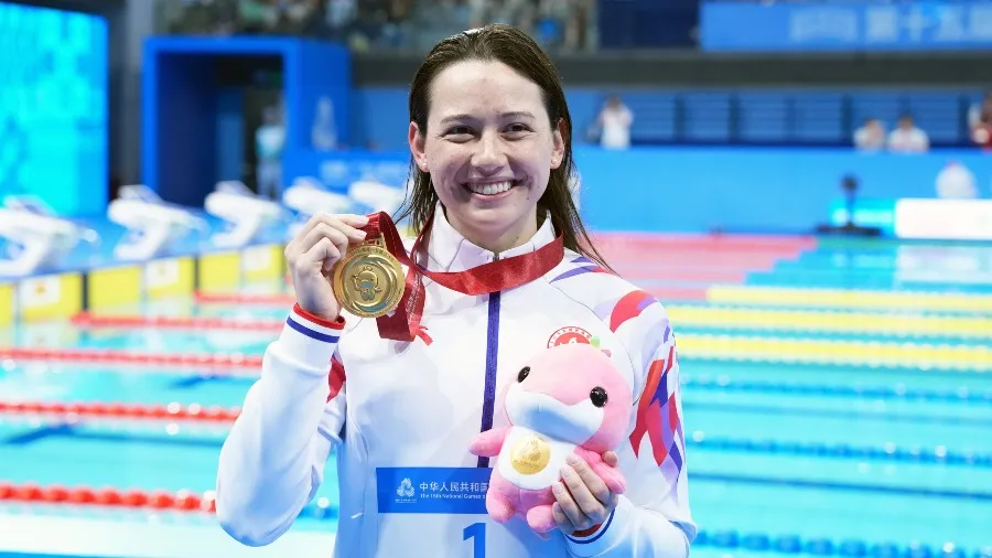 全運會何詩蓓52.89秒封后 港隊一日狂攬5獎創佳績 150萬獎金在手明晨連戰張雨霏的封面圖片