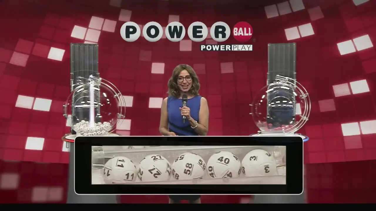 其實Powerball彩票的玩法還挺靈活。單張售價2美元，只要多花1美元追加「Power Play」，非頭獎獎金最高能翻10倍，上限可達200萬美元；再加1美元參與「Double Play」夜間二次開獎，還有機會再拿最高1000萬美元的獎金。（視頻截圖來源： Powerball39@YouTube）