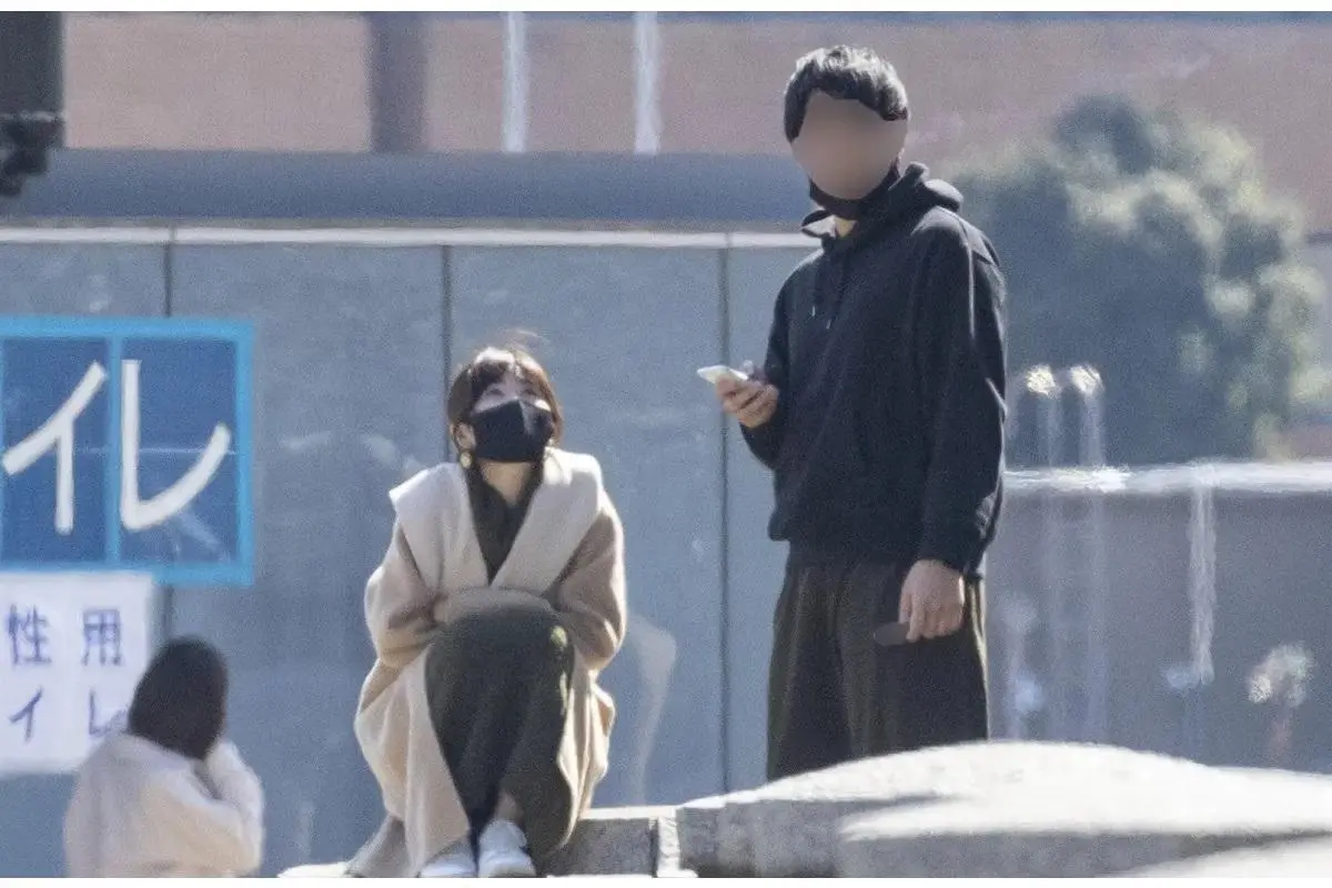 據了解，2021年3月福原愛曾與當時仍有婚姻關係的「橫濱男」被拍到密會，隨後引發不倫爭議，後來「橫濱男」與元配離婚，其前妻也曾起訴福原愛要求撫恤金賠償，該案件最終在2022年11月撤案。(圖：網絡截圖)