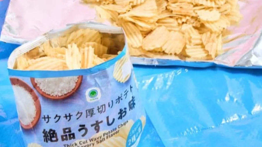 日本全家這波薯片開袋對決，昭和老派VS令和新潮，看完立馬學起來～的封面圖片