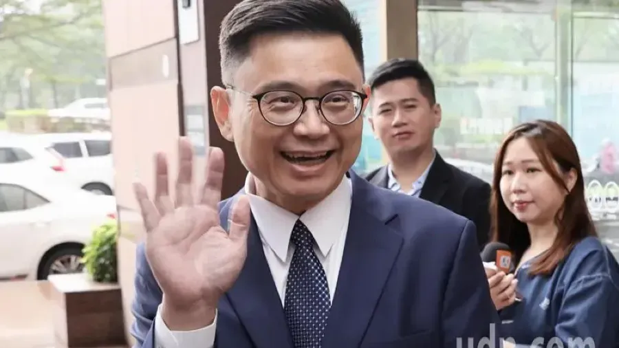 賴瑞隆民調勝出 將代表民進黨參選2026高雄市長 的封面圖片