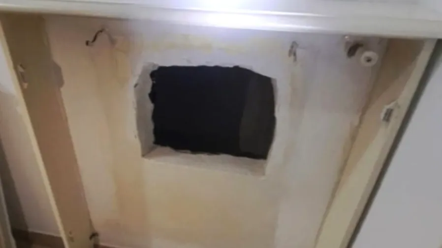 假暖氣裡鑽出「百大危險通緝犯」？義大利黑手黨頭目潛逃三年終落網的封面圖片