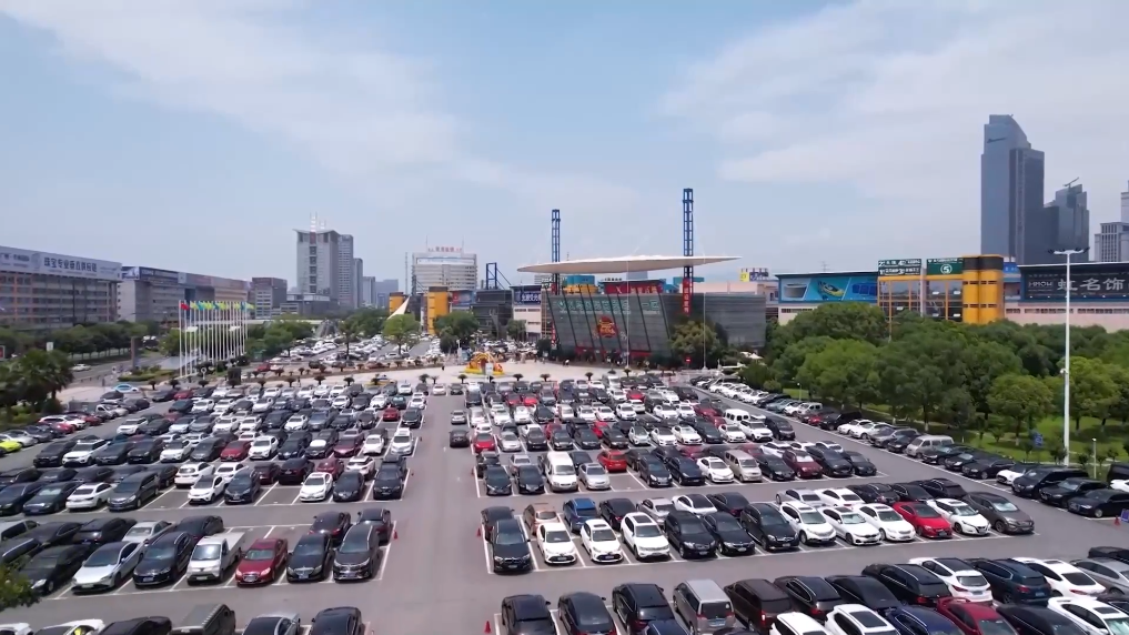 美國「對等關稅」襲擊全球，作為中國外貿風向標的「世界超市」義烏，再次體現了中國外貿的強大韌性。(新華社)