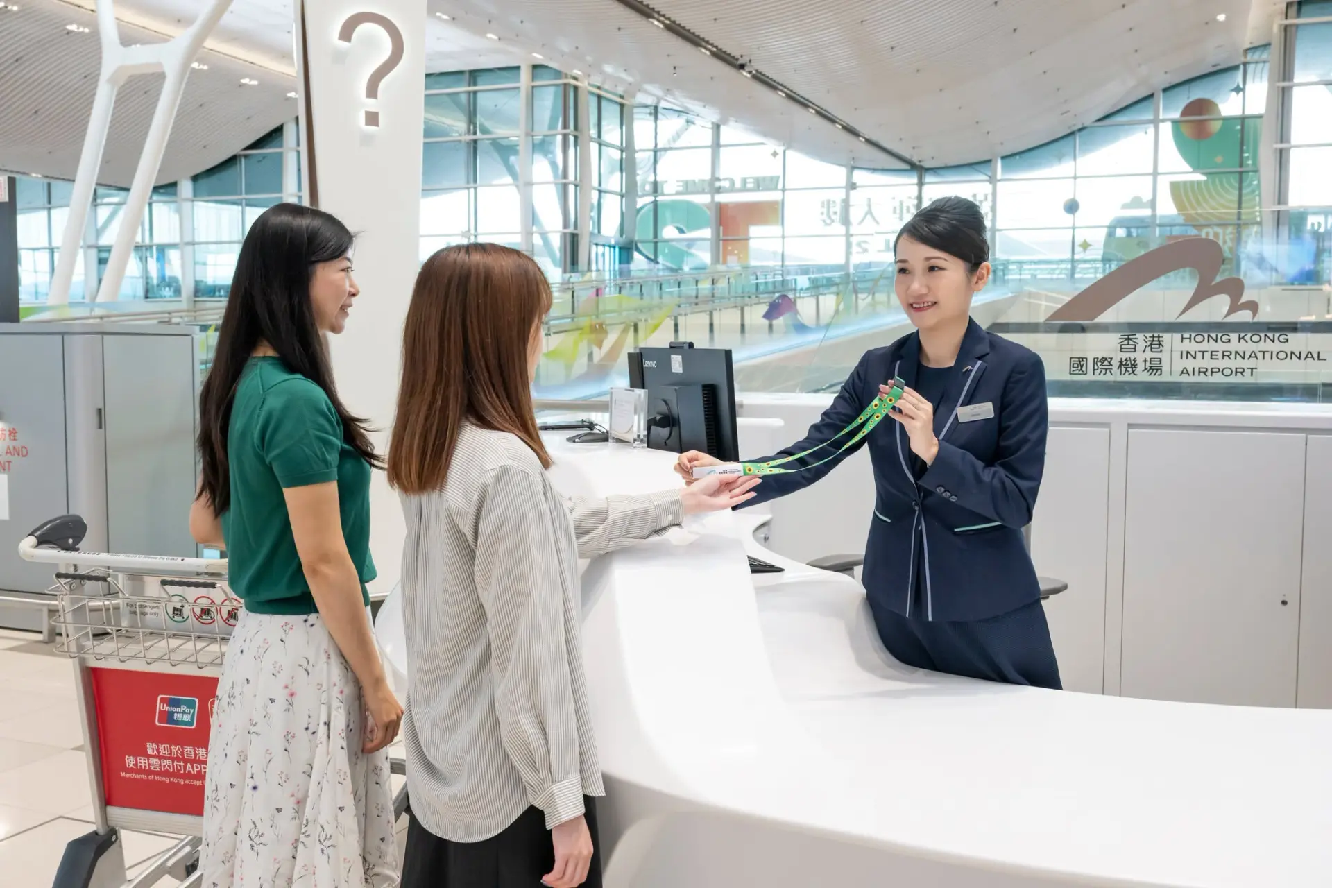 當政府開拓一個新市場，駐外經貿辦、投資推廣署、旅發局、貿發局、機管局、航空公司和物流業界，應共同研究客源、貨源、企業往來、會展活動及雙向旅遊需求。 (圖：香港機場管理局)