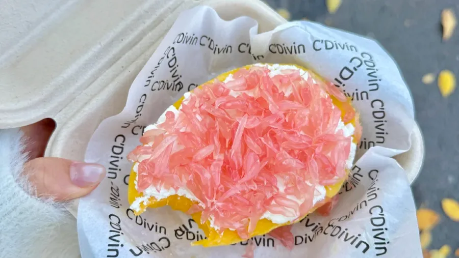 奶皮子糖葫芦後又一爆款！天才網友改造的「能啃的楊枝甘露」到底多好吃？的封面圖片