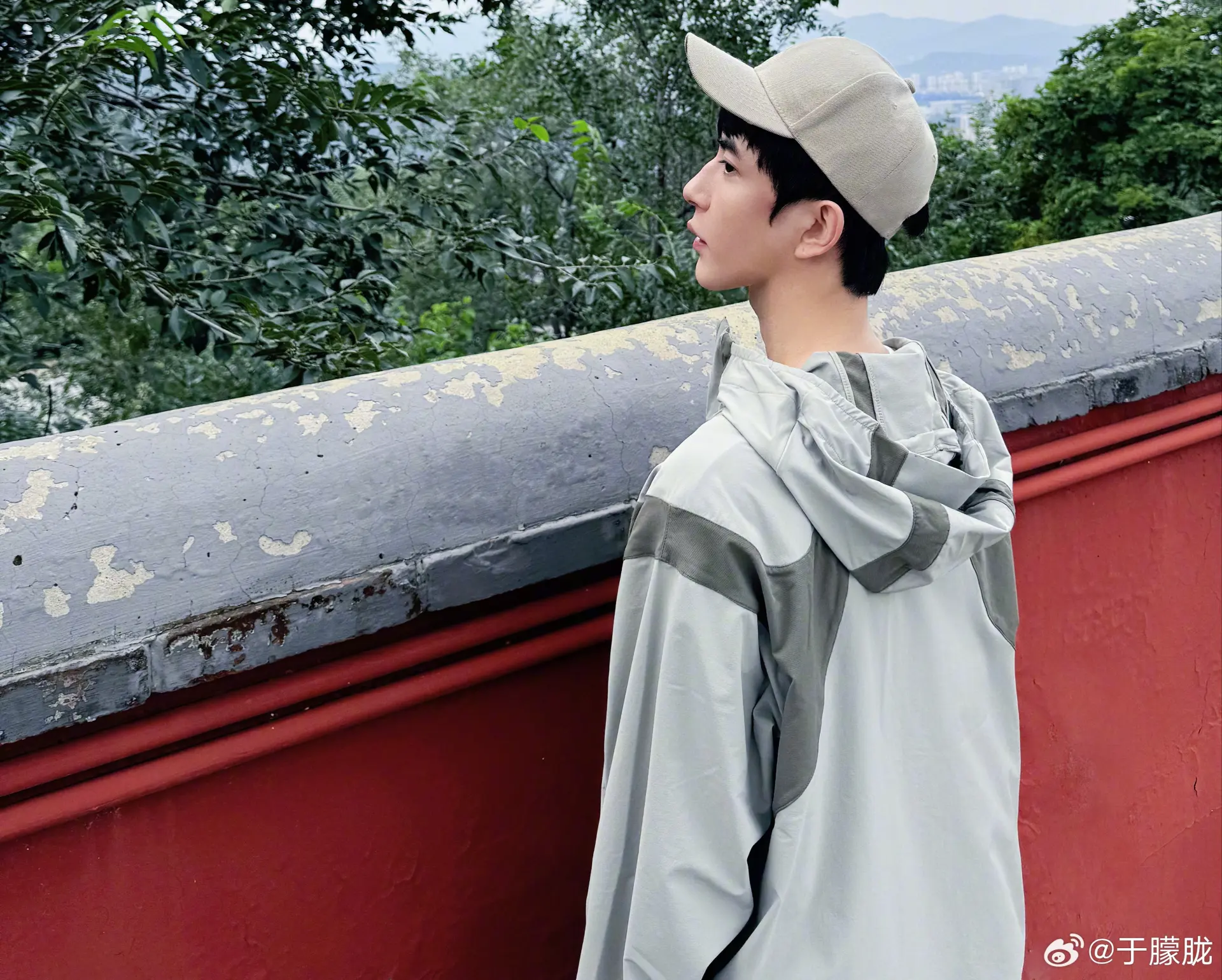 于朦朧的母親也發出聲明，強調愛子是因飲酒意外墜樓，公安已經將調查情況向她進行了通報。(圖:于朦朧的新浪微博)