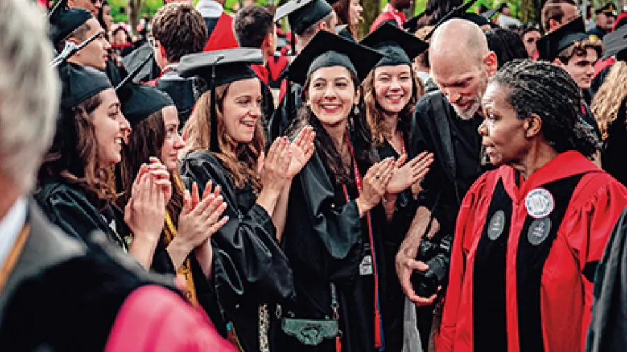 紐時中文網:我們正在目睹一個科學超級大國的自我毀滅的封面圖片