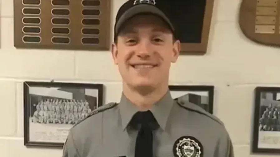 為何激光矯視手術,竟讓年輕警員走向生命終點?的封面圖片