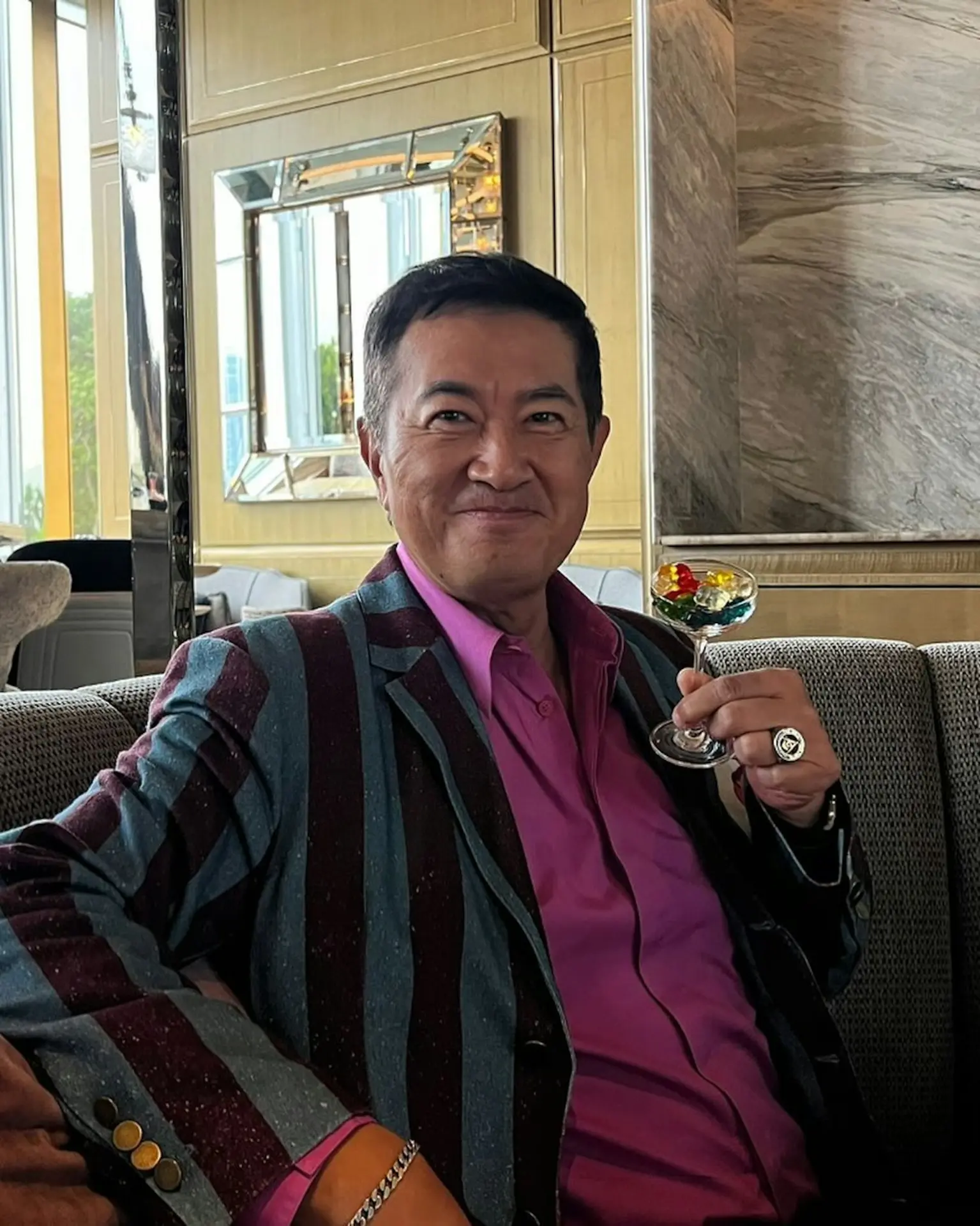 鄧梓峰回覆查詢時承認：「Join咗少少時間，仍然係好Junior啫。」他表示有信仰，並解釋共濟會神秘是因為少人接觸，值得花時間了解。對於教規，他指當然會有章程。(圖：網絡截圖)
