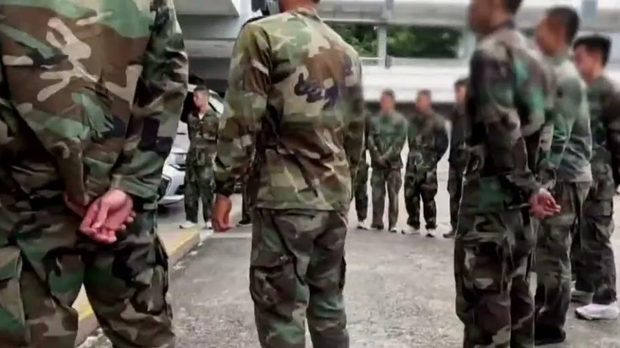 高級督察參與飛虎隊遴選跳水昏迷 腦部手術後仍危殆 周一鳴醫院探望神情凝重的封面圖片