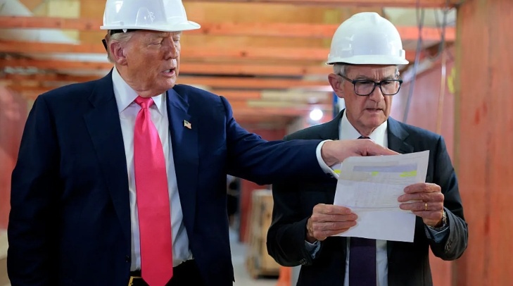 美國總統特朗普造訪美聯儲。(央視新聞圖片)