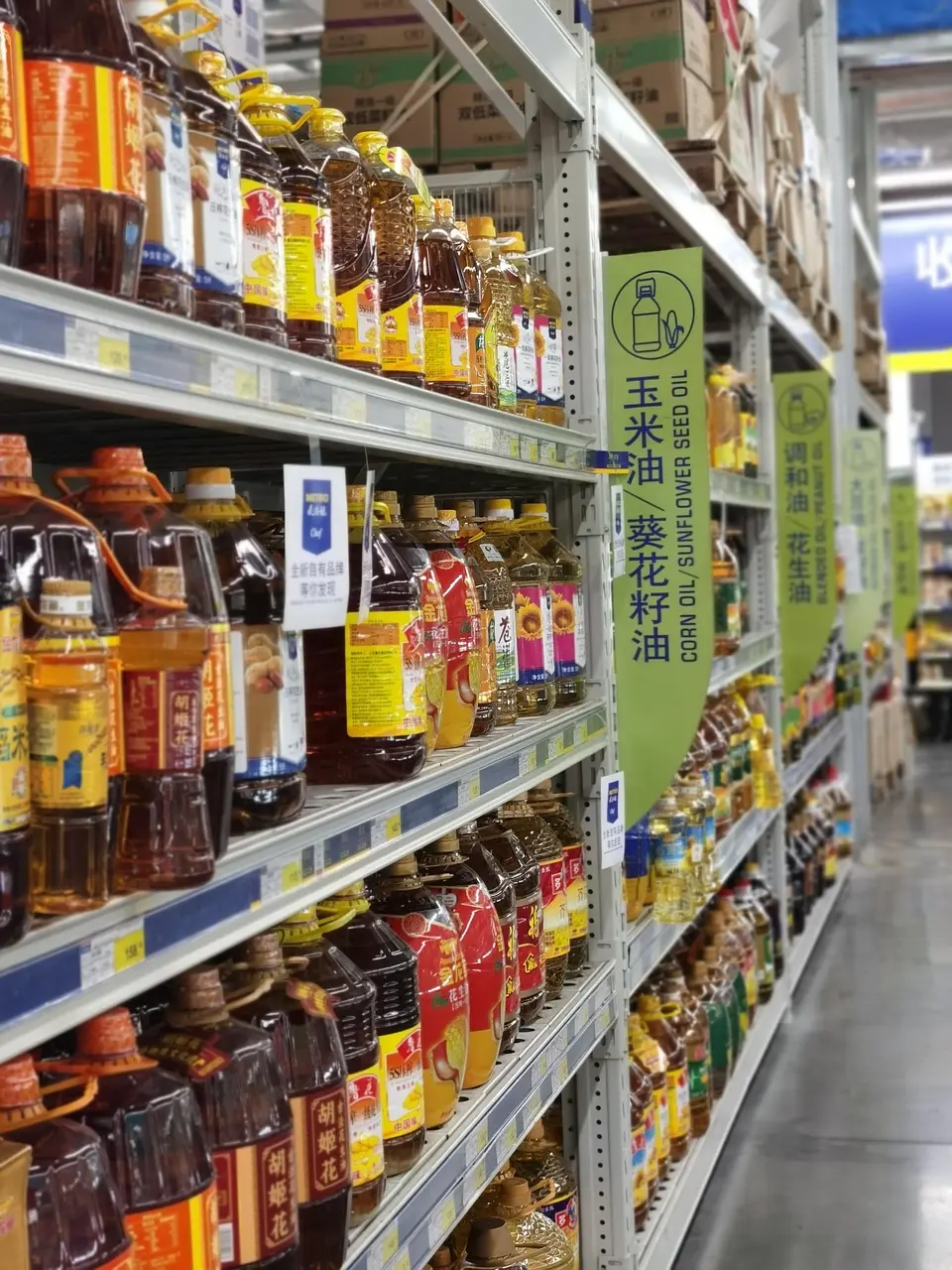 身邊人買油總在糾結：花生油、菜籽油、大豆油，到底哪種最健康？其實沒有絕對的「最健康」，只有最適合自己的，今天就把這5種家常食用油的優缺點扒清楚，普通人也能輕鬆選對。（示意圖來源：pixabay）