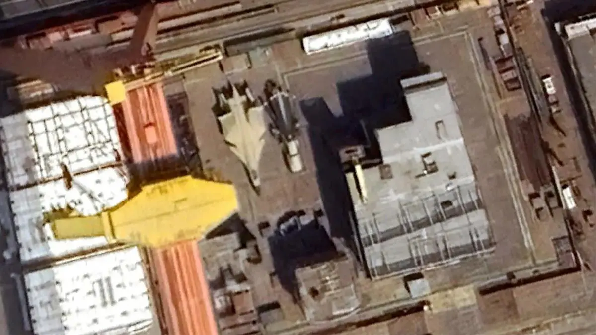 這艘在大連造船廠動工的004型航艦，代表著中國海軍前所未有的技術大躍進。它將集所有現代航艦的關鍵技術於一身。(圖：網絡翻攝)