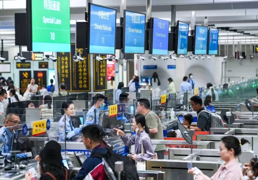 深圳口岸持續性客流高峰