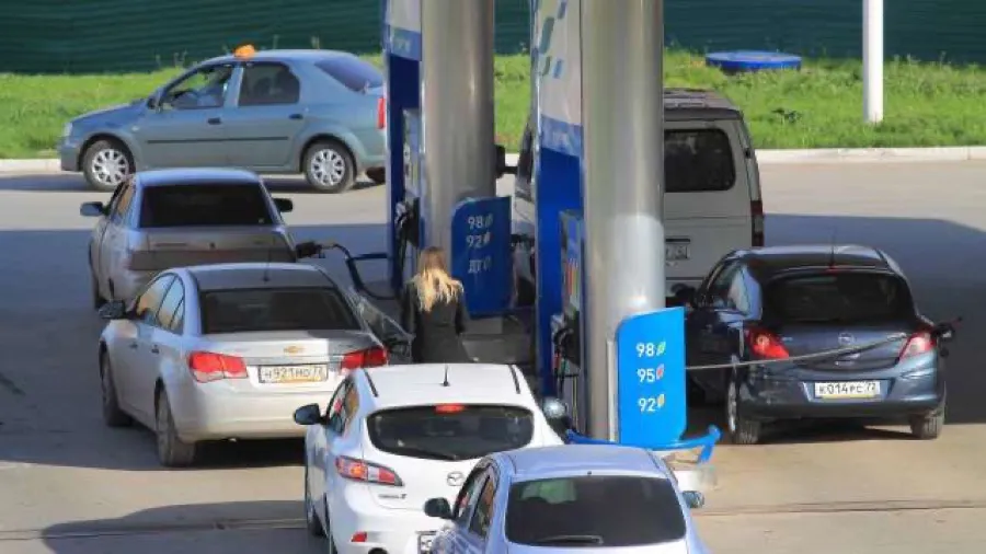 俄羅斯宣布全面禁止汽油出口的封面圖片