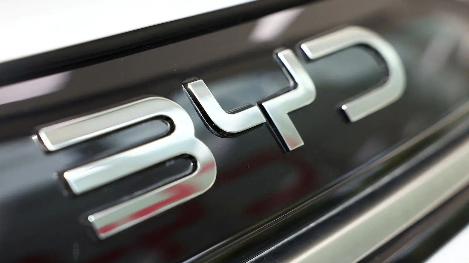 中國汽車品牌比亞迪（BYD）表示，比亞迪9月在英國的銷量按年增加880%，英國已成為其中國以外最大的市場。（網上圖片）