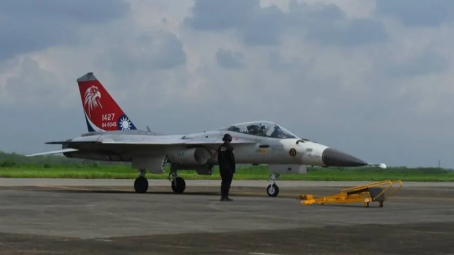 特朗普二任後首次 美對台軍售3.3億F-16，C-130，IDF零件的封面圖片