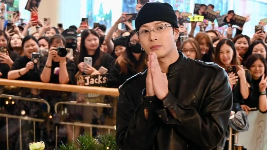 王嘉爾相隔6年返港興奮滿溢 任姜濤個唱嘉賓緊張過開騷 立flag35歲前結婚生B的封面圖片