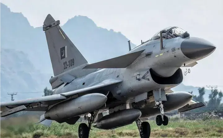 巴軍的中國製殲10C戰機