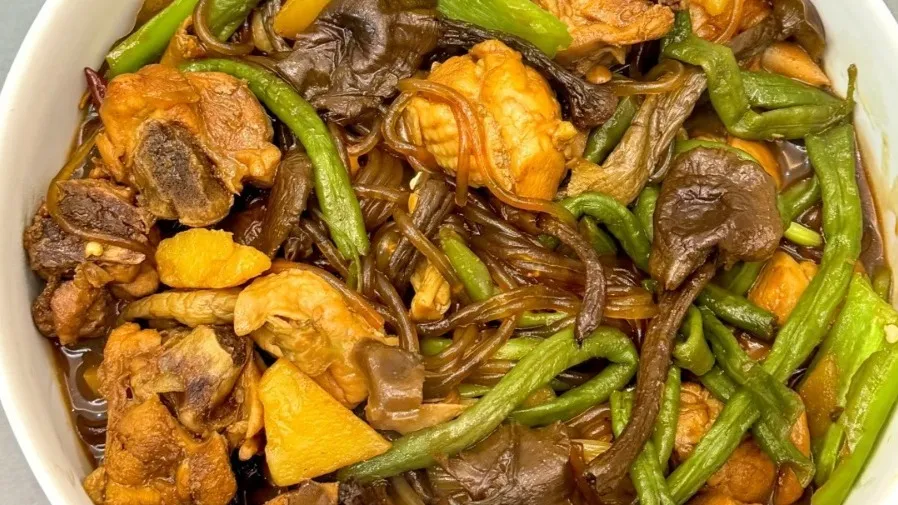 中國東北年夜飯必備8道硬菜，家常菜撐起滿桌年味的封面圖片