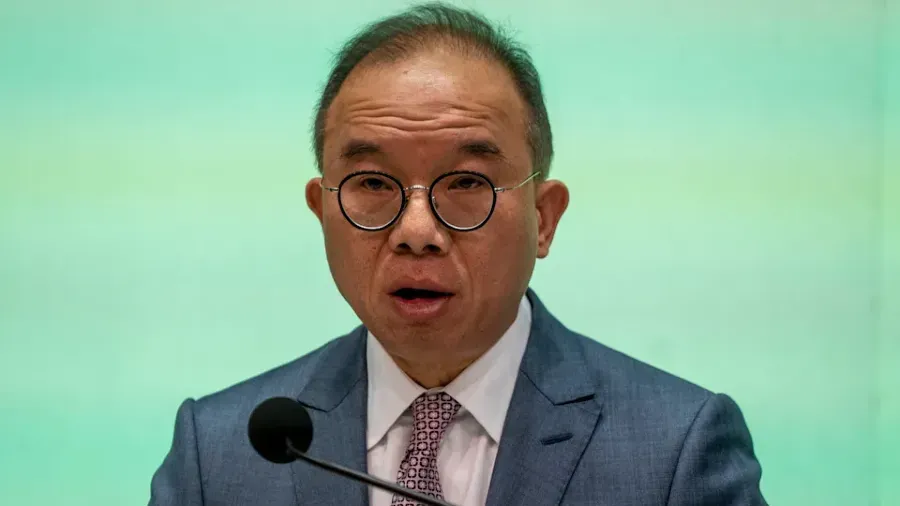 曾國衛辭官引前列腺問題討論 前列腺癌治療費高達逾 10 萬美元的封面圖片