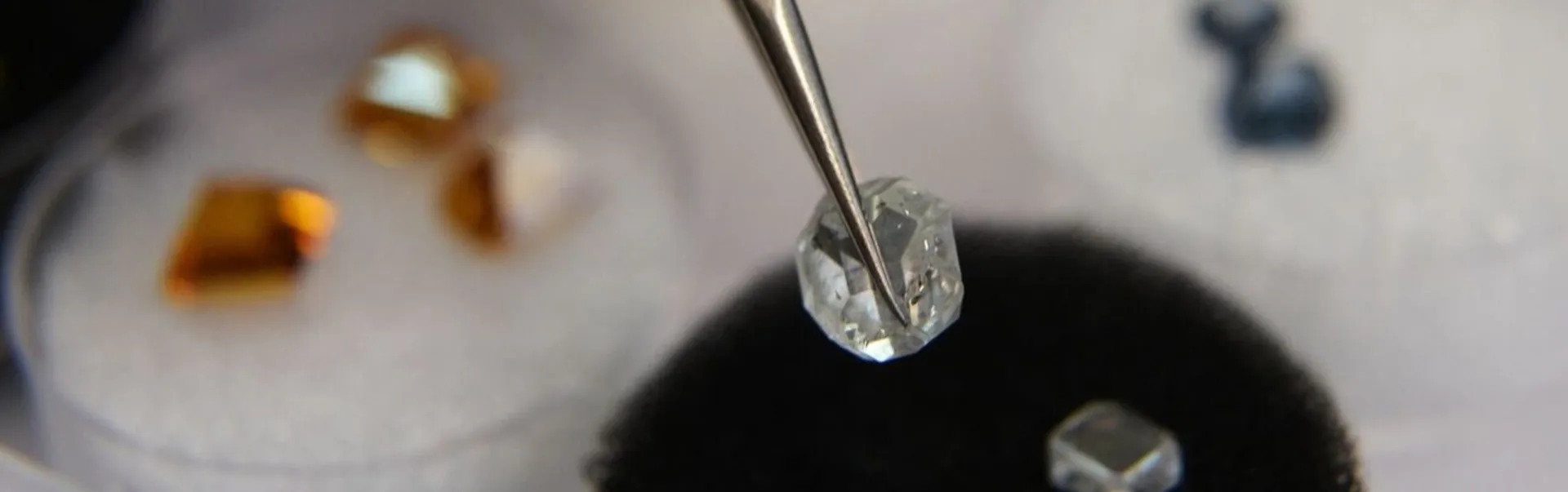 中國比稀土更致命的王牌「人造鑽石」終於出手了！