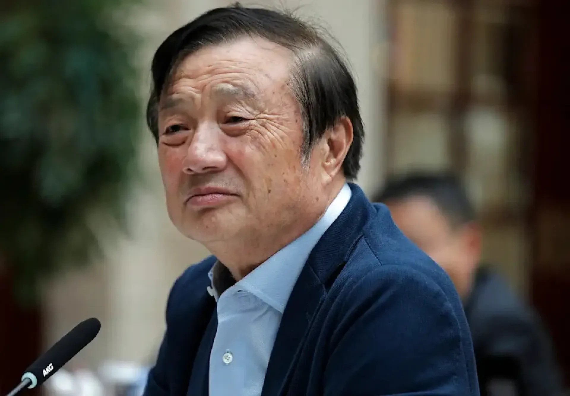 任正非一家十多人集體失聯？華為目前仍未回應
